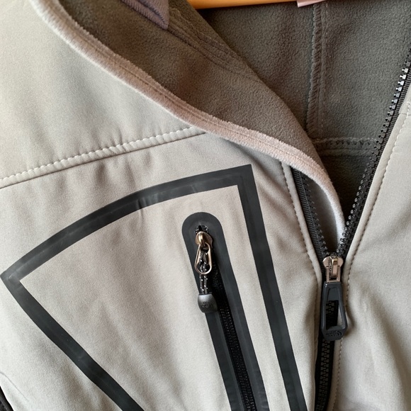 The North Face Men’s Gray Summit Series size: M - Picture 5 of 8